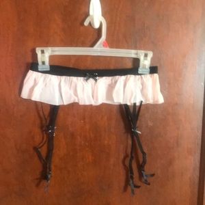 💋PRICE FIRM 💋 Betsey Johnson garter belt